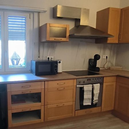 Schoene Und Optimal Gelegene Wohnung Weisskirchen מראה חיצוני תמונה