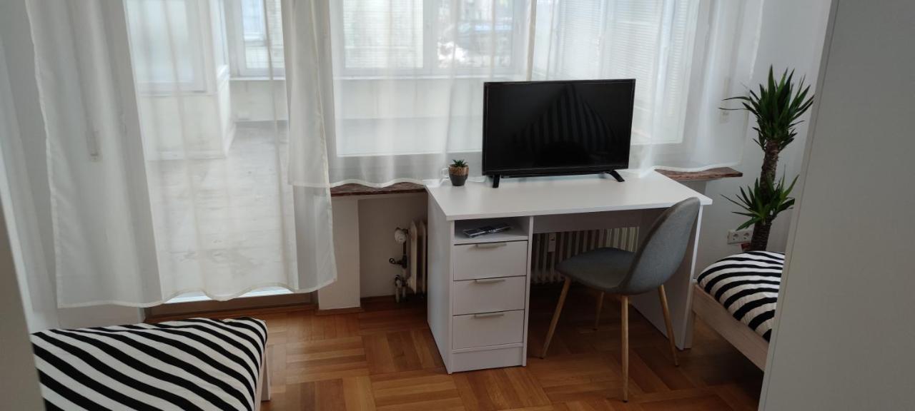 Schoene Und Optimal Gelegene Wohnung Weisskirchen מראה חיצוני תמונה