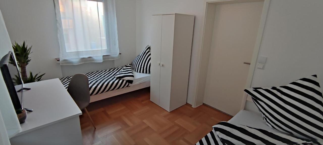 Schoene Und Optimal Gelegene Wohnung Weisskirchen מראה חיצוני תמונה