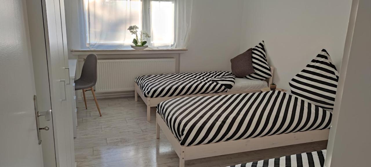 Schoene Und Optimal Gelegene Wohnung Weisskirchen מראה חיצוני תמונה